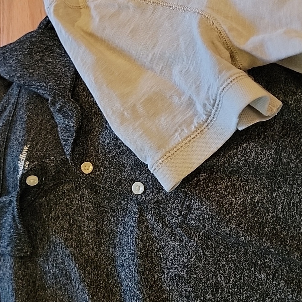 Mens Polos Size Large - Picture 3 of 4